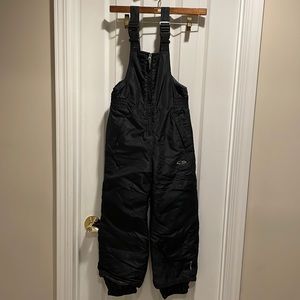 Champion C9 boy girl black XS 4/5 ski bibs snowboard pants